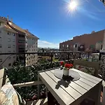 Апартаменти Las Palmeras -marbella Centro- By Completely *